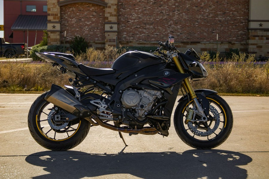 2021 BMW S 1000 R Black Storm Metallic