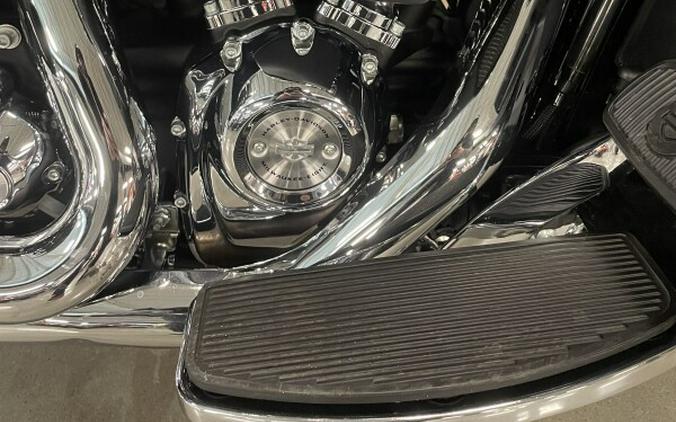 2021 Harley-Davidson® Ultra Limited Snake Venom