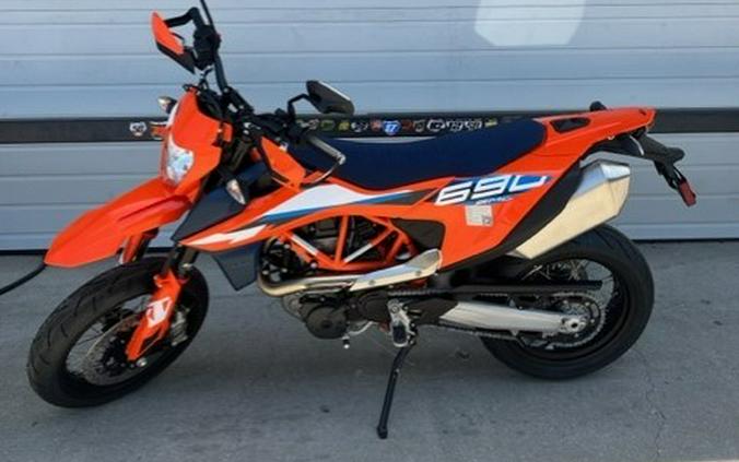 2023 KTM 690 SMC R