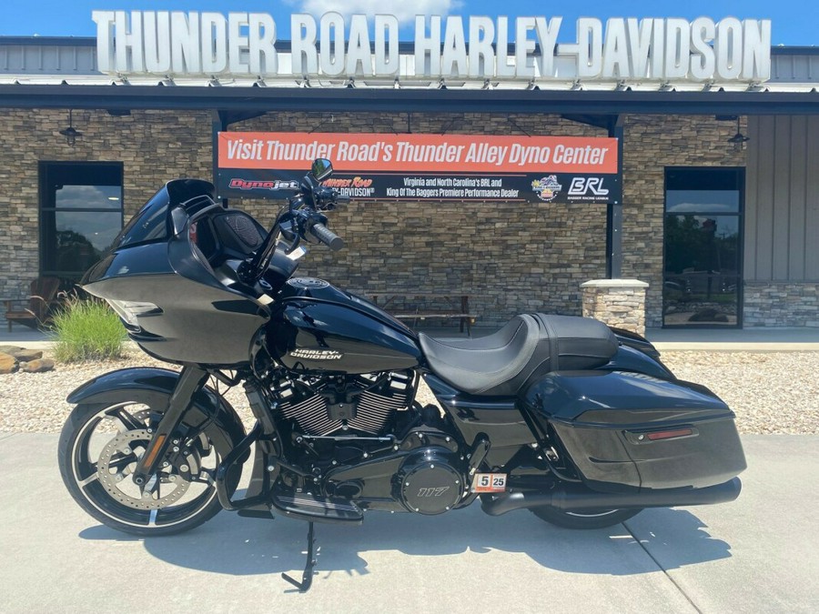 2024 Harley-Davidson Road Glide® Vivid Black