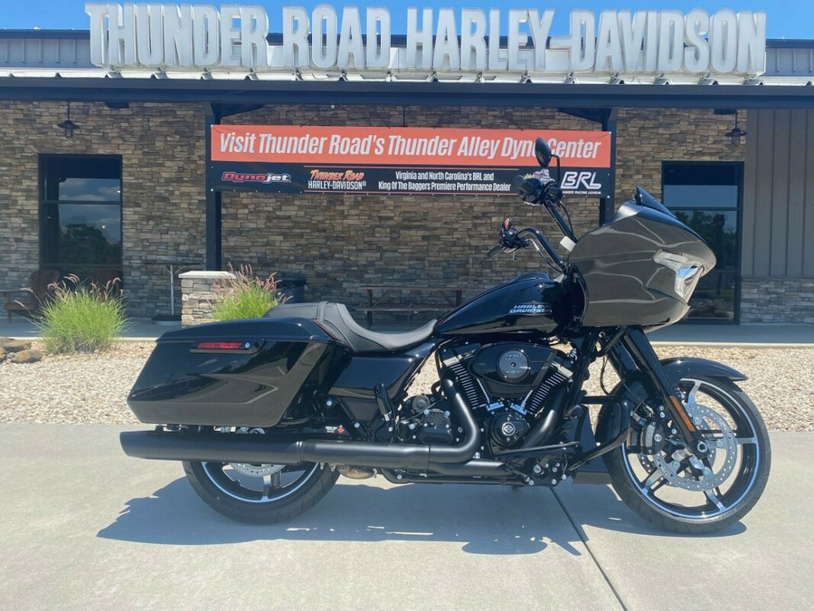 2024 Harley-Davidson Road Glide® Vivid Black