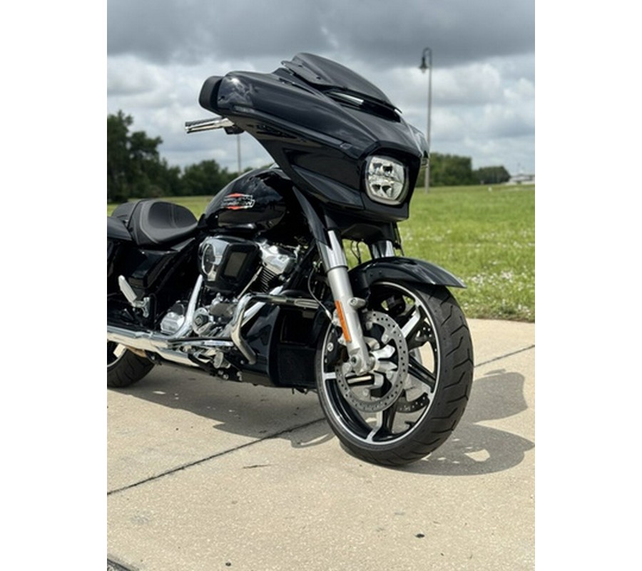 2025 Harley-Davidson FLHX - Street Glide