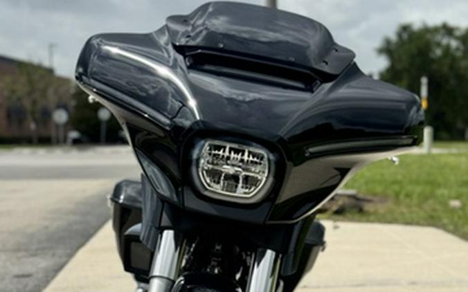 2025 Harley-Davidson FLHX - Street Glide