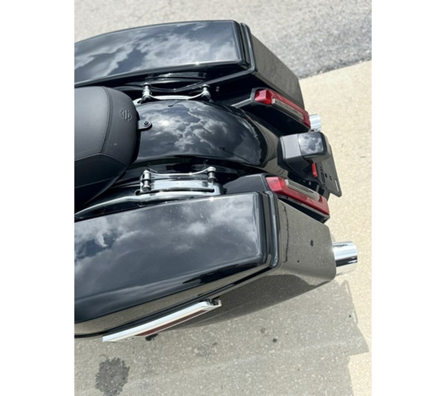 2025 Harley-Davidson FLHX - Street Glide