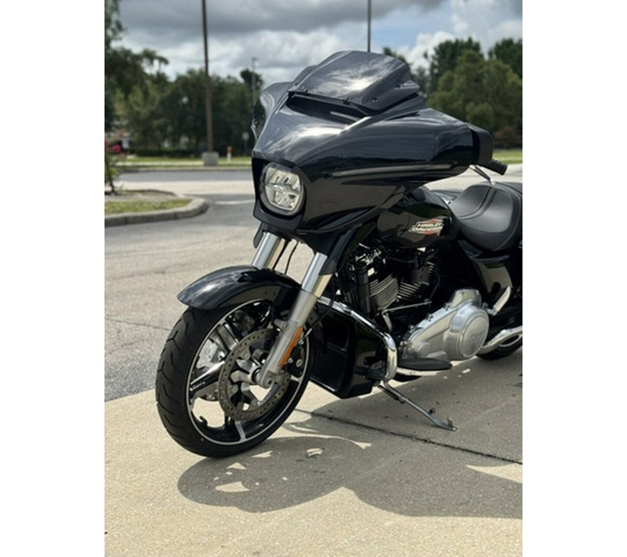 2025 Harley-Davidson FLHX - Street Glide