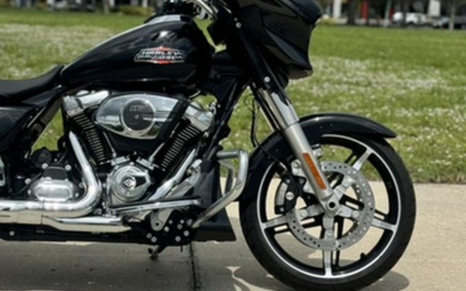 2025 Harley-Davidson FLHX - Street Glide