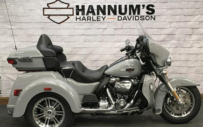 2024 Harley-Davidson Tri Glide Ultra Billiard Gray FLHTCUTG