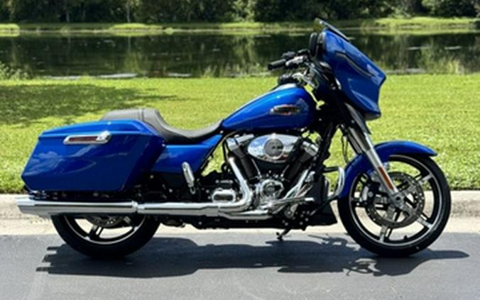 2025 Harley-Davidson FLHX - Street Glide