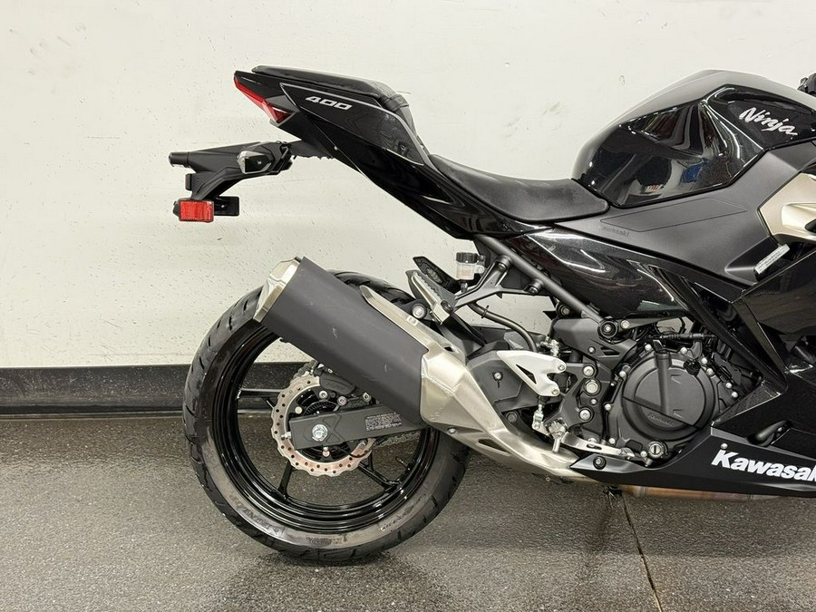 2019 Kawasaki Ninja® 400 ABS Metallic Spark Black