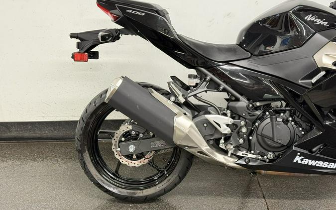 2019 Kawasaki Ninja® 400 ABS Metallic Spark Black