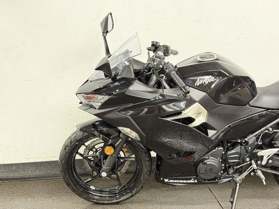 2019 Kawasaki Ninja® 400 ABS Metallic Spark Black