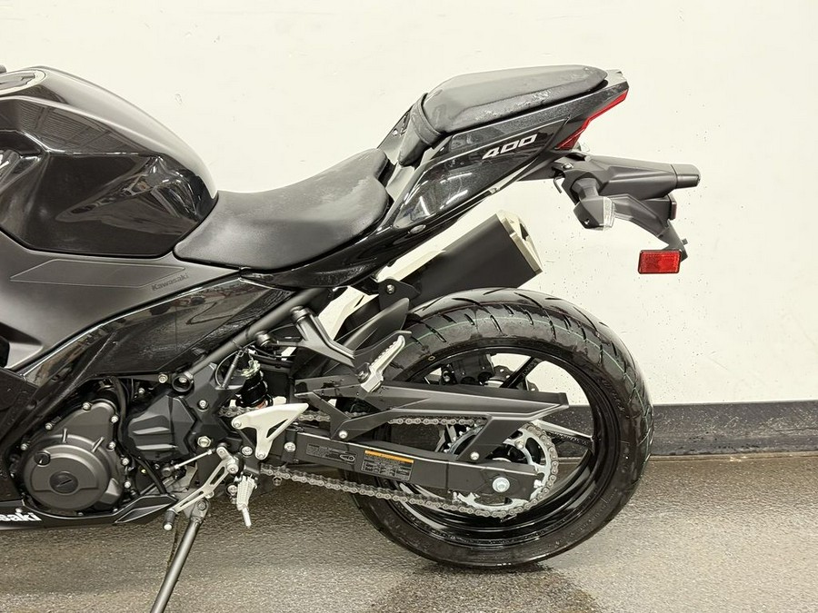 2019 Kawasaki Ninja® 400 ABS Metallic Spark Black