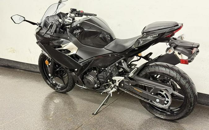 2019 Kawasaki Ninja® 400 ABS Metallic Spark Black