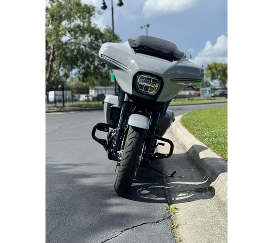 2025 Harley-Davidson FLHX - Street Glide