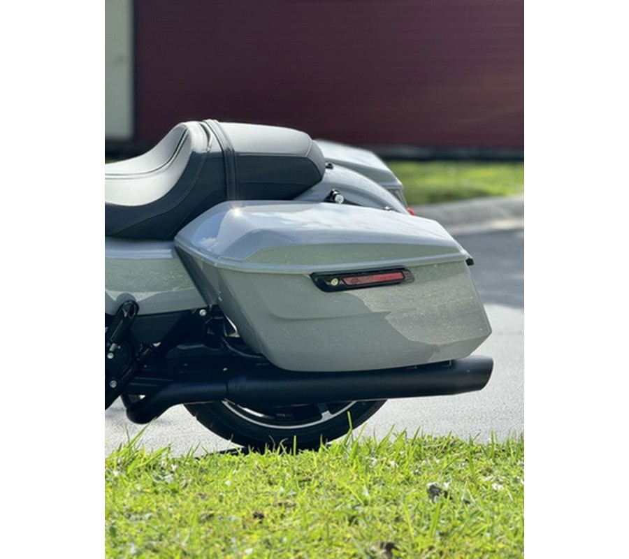 2025 Harley-Davidson FLHX - Street Glide