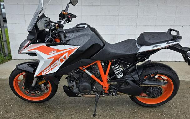 2019 KTM Super Duke 1290 GT
