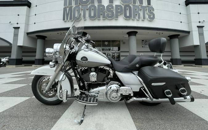 2009 Harley-Davidson® Road King® Classic