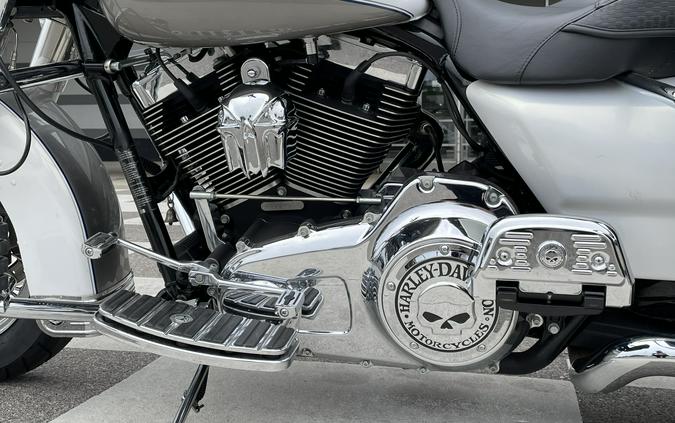 2009 Harley-Davidson® Road King® Classic