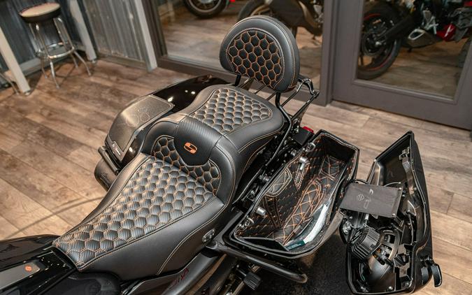 2025 Harley-Davidson CVO™ Road Glide®