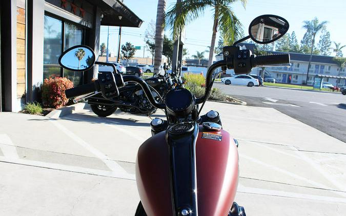 2023 Indian Motorcycle® Chief Bobber Dark Horse® Icon Copper Smoke