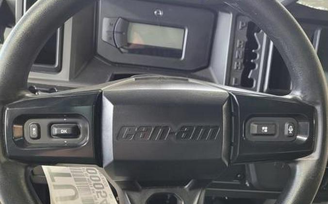 2026 Can-Am® Defender MAX XT HD11 With 10.25 in.display