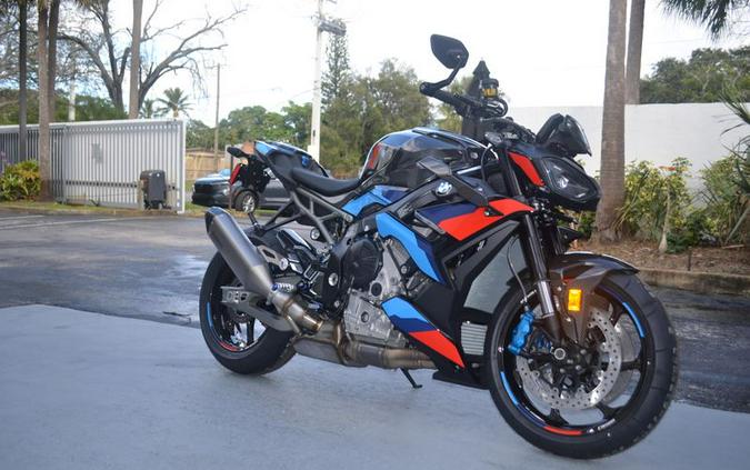 2026 BMW M 1000 R