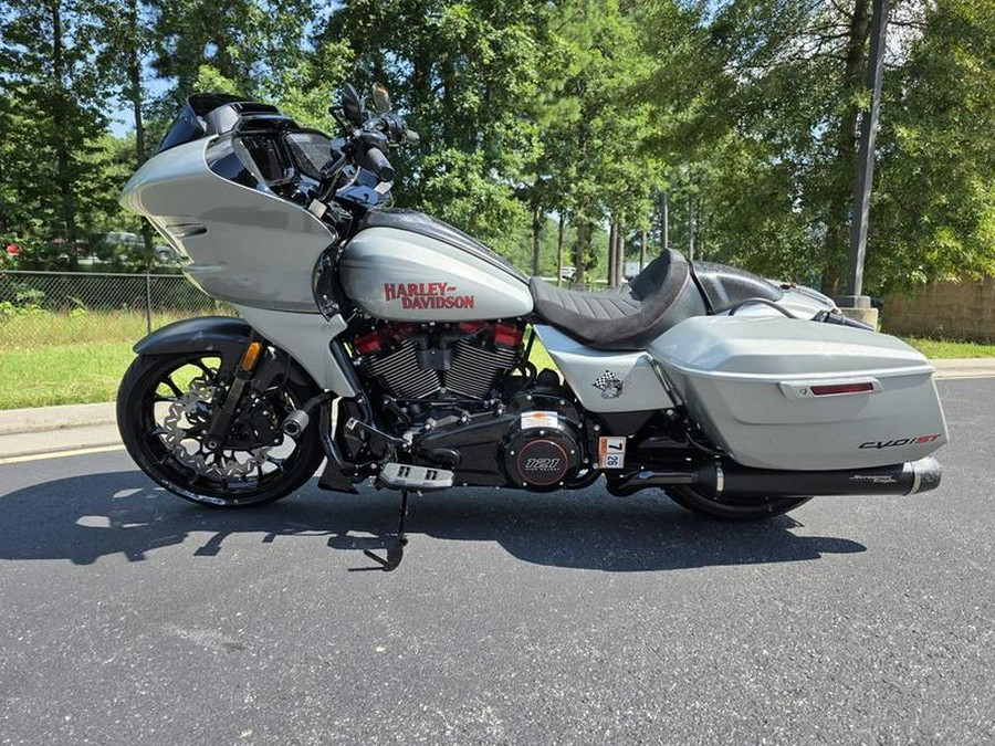 2025 Harley-Davidson® FLTRXSTSE - CVO™ Road Glide® ST
