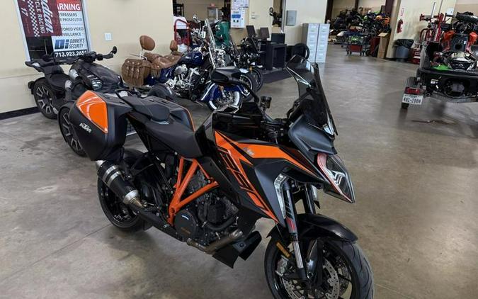 2020 KTM 1290 Super Duke GT