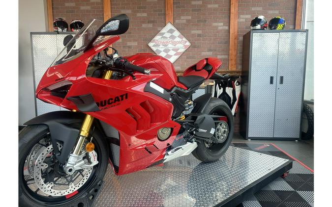 2024 Ducati Panigale V4 S