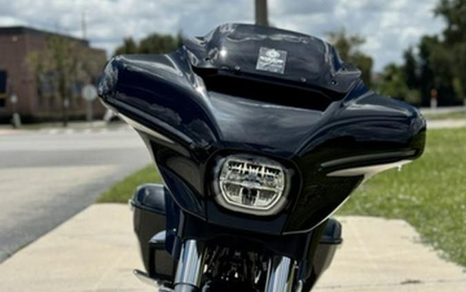 2025 Harley-Davidson FLHX - Street Glide