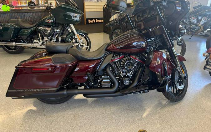 2019 Harley-Davidson FLHXSE CVO Street Glide