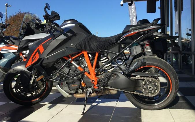 2017 KTM 1290 Super Duke GT