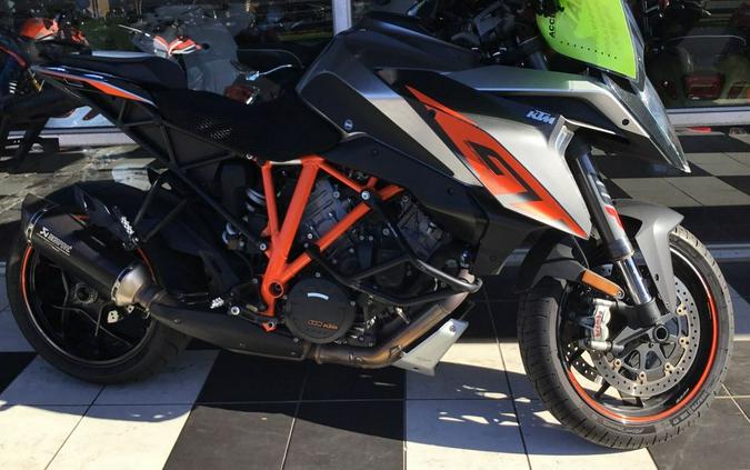 2017 KTM 1290 Super Duke GT