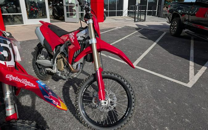 2026 Ducati Desmo450 MX