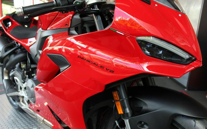 2026 Ducati Panigale V2S - Demo V2
