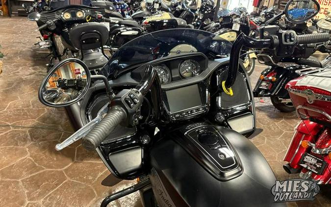 2021 Indian Motorcycle® Challenger® Dark Horse Thunder Black Smoke
