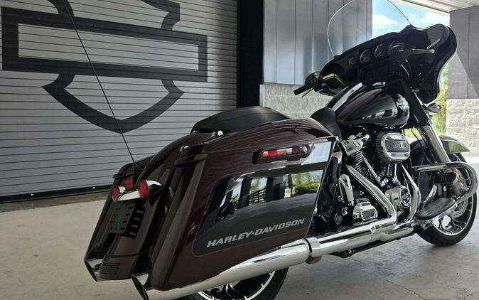 2022 Harley-Davidson® Street Glide® Special Midnight Crimson/Vivid Black