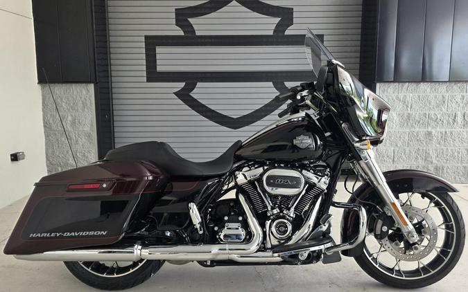 2022 Harley-Davidson® Street Glide® Special Midnight Crimson/Vivid Black