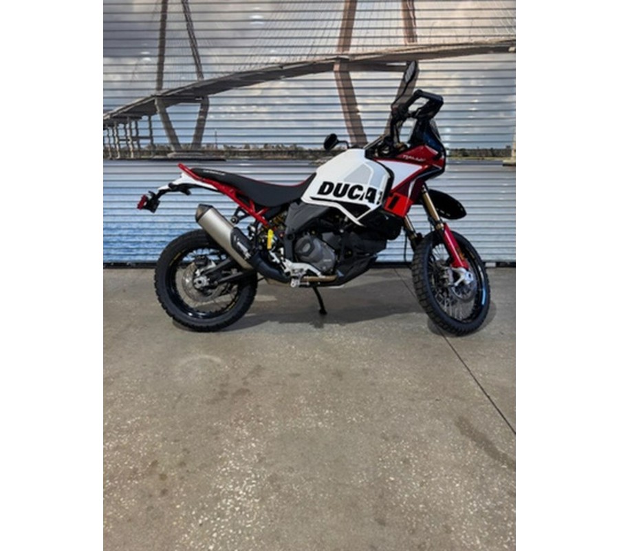 2025 Ducati DesertX Rally