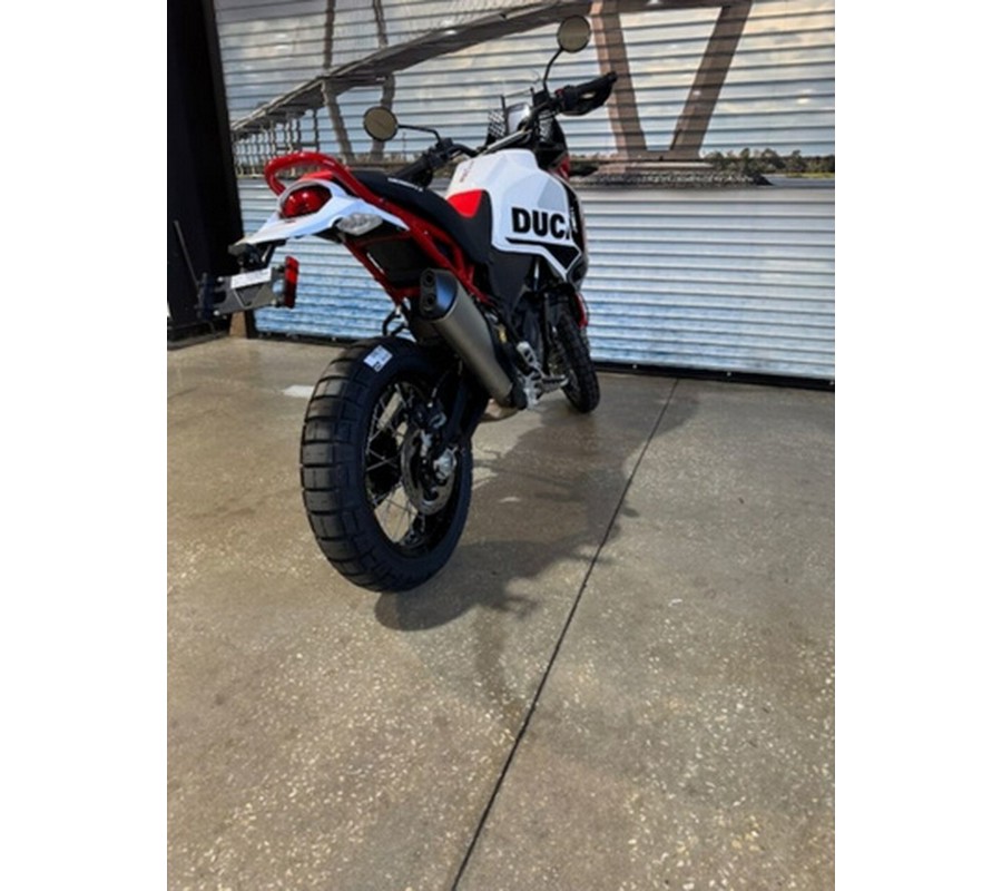 2025 Ducati DesertX Rally