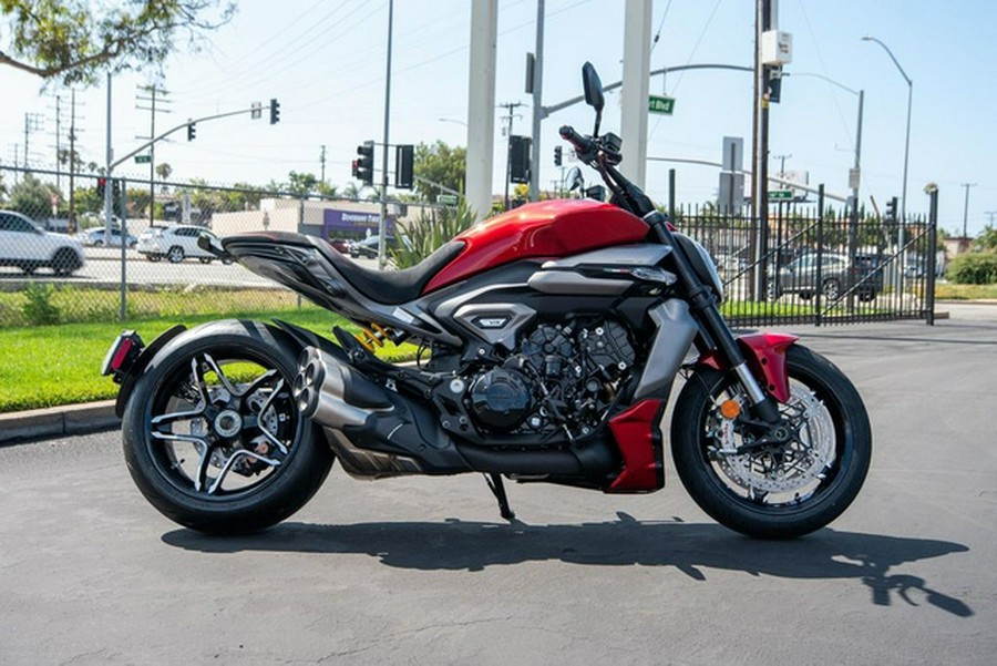 2026 Ducati XDIAVEL V4