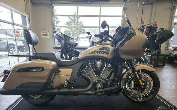 2020 Indian Challenger Dark Horse Sandstone Smoke DH