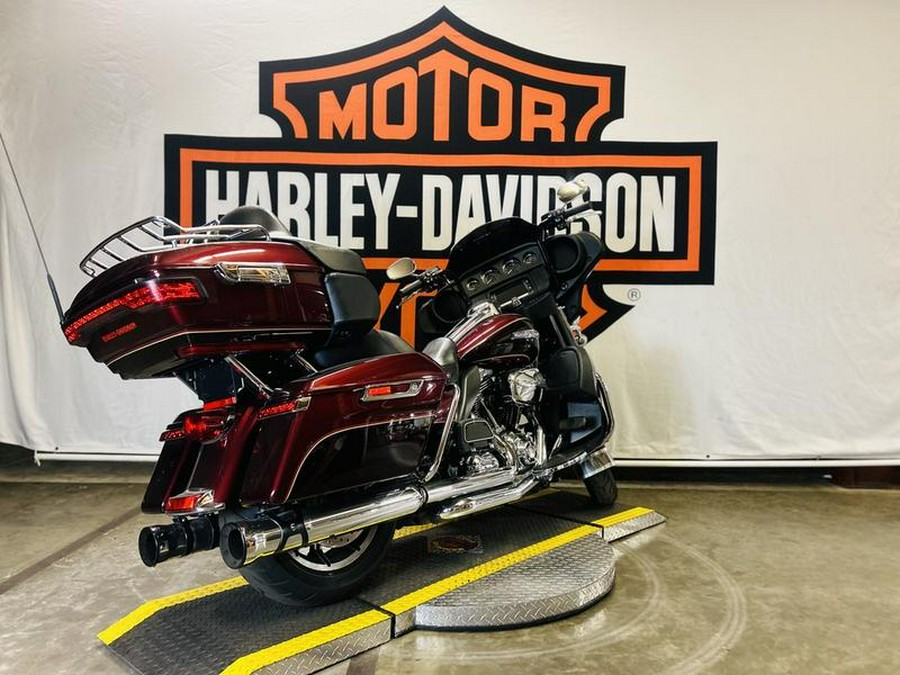 2015 Harley-Davidson® FLHTCU - Electra Glide® Ultra Classic®