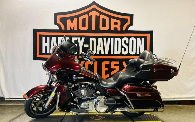 2015 Harley-Davidson® FLHTCU - Electra Glide® Ultra Classic®