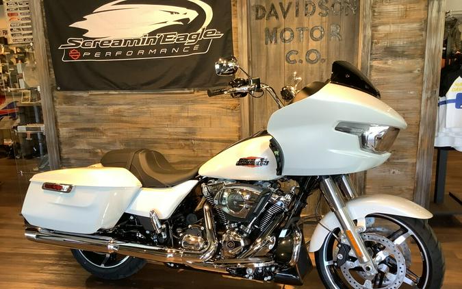 Harley-Davidson Road Glide® 2024 FLTRX T70-24 White Onyx Pearl