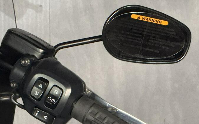 2025 Harley-Davidson Heritage Classic FLHC VIVID BLACK W/ PINSTRIPE