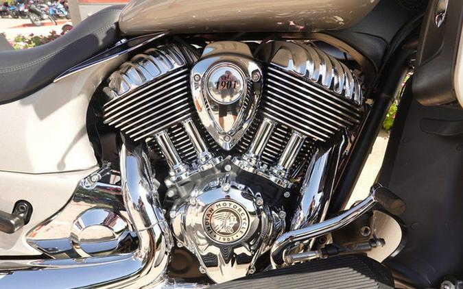 2022 Indian Chieftain Limited Silver Quartz Metallic