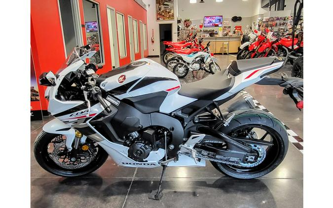 2026 CBR1000RR - Honda