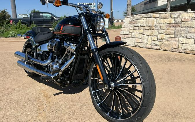 2024 Harley-Davidson Breakout 117 Vivid Black