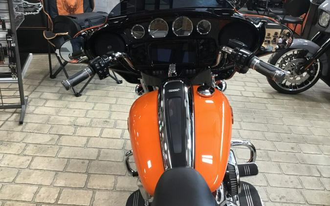 2023 Harley-Davidson® Street Glide® Special Baja Orange